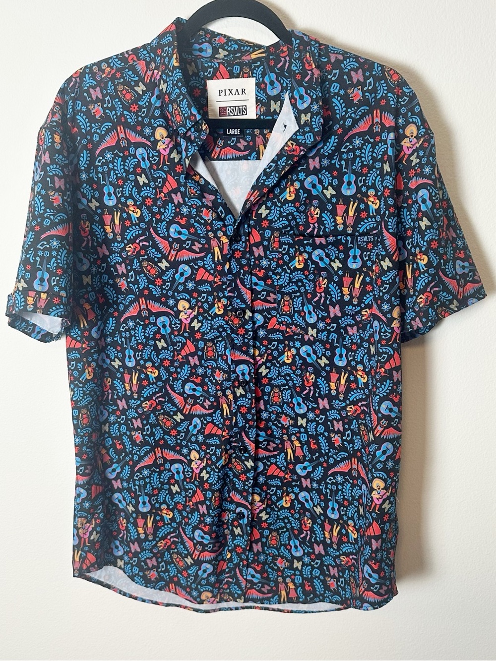 RSVLTS x Pixar Disney Coco Music in Me Short Sleeve Button Down Shirt Large - Picture 2 of 7